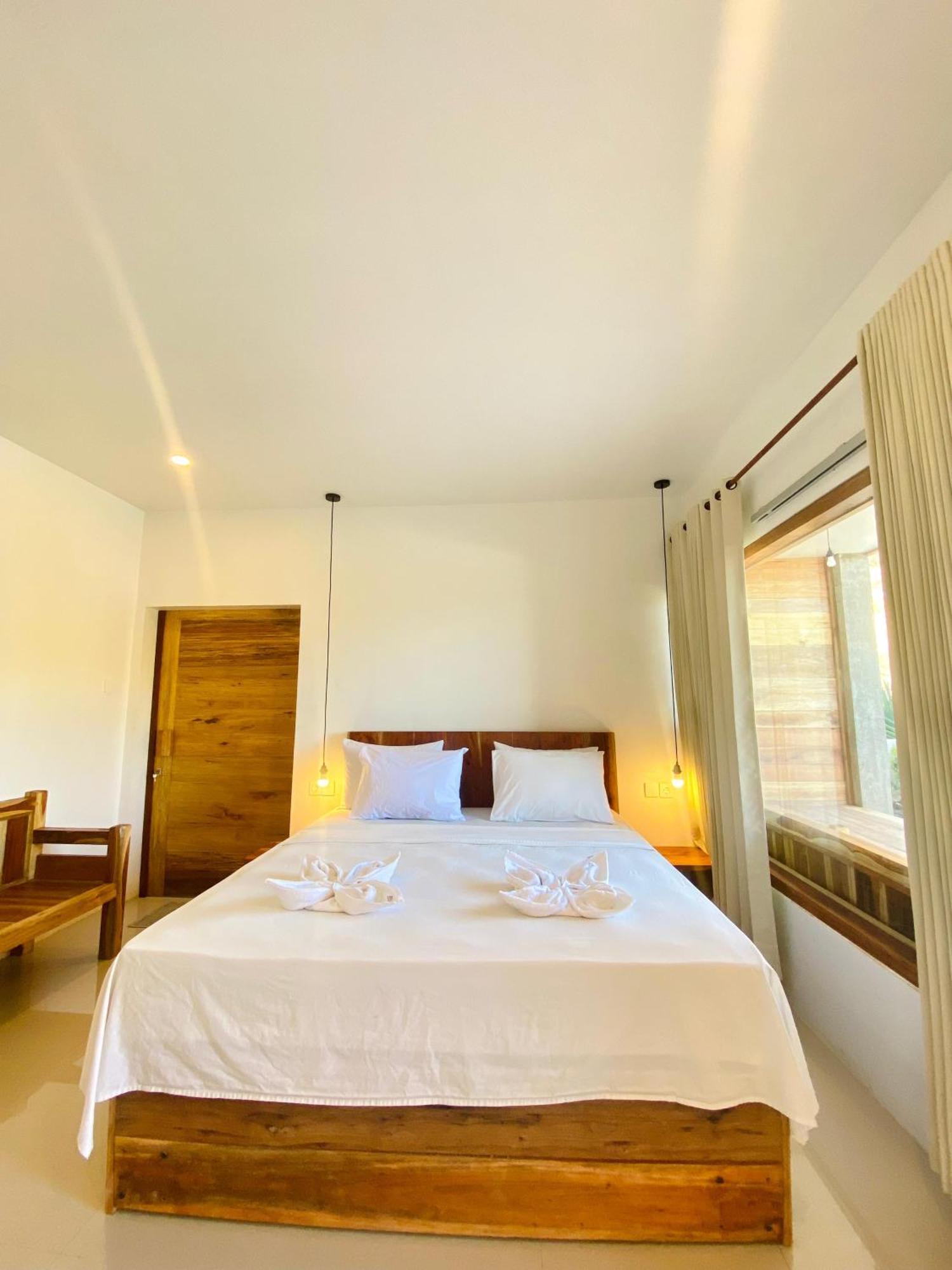 Sky Mountain Views Hotel Kuta  Buitenkant foto