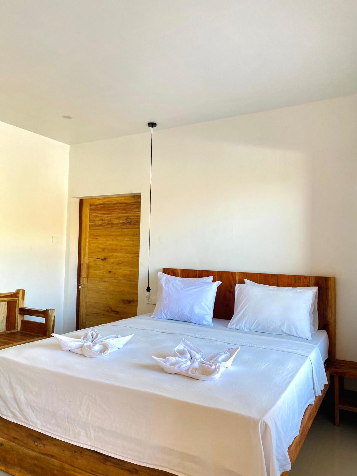 Sky Mountain Views Hotel Kuta  Buitenkant foto
