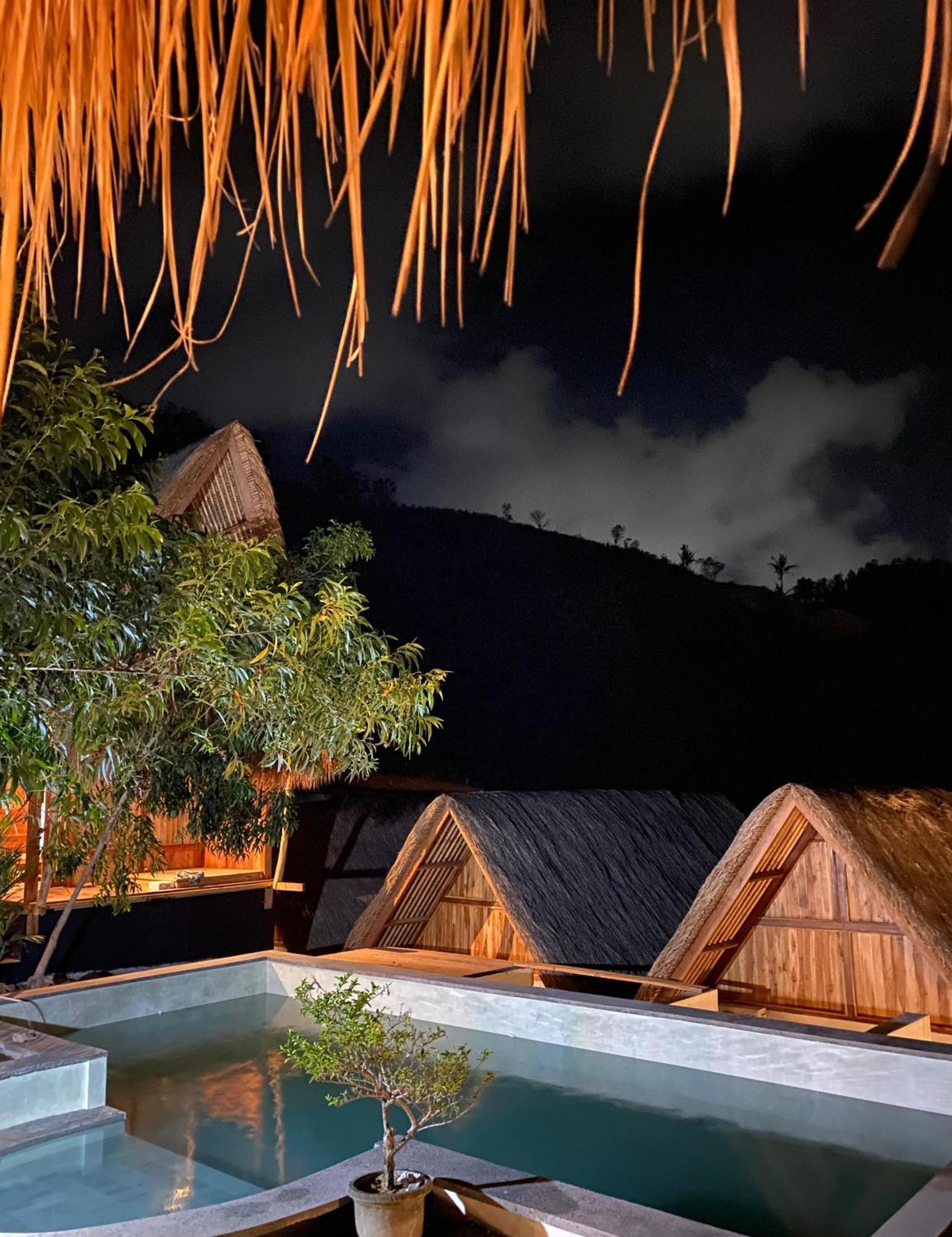Sky Mountain Views Hotel Kuta  Buitenkant foto